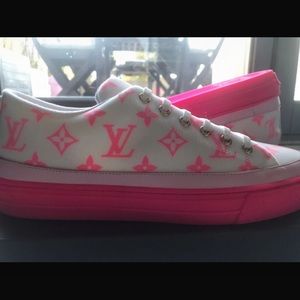 Stellar sneaker LV